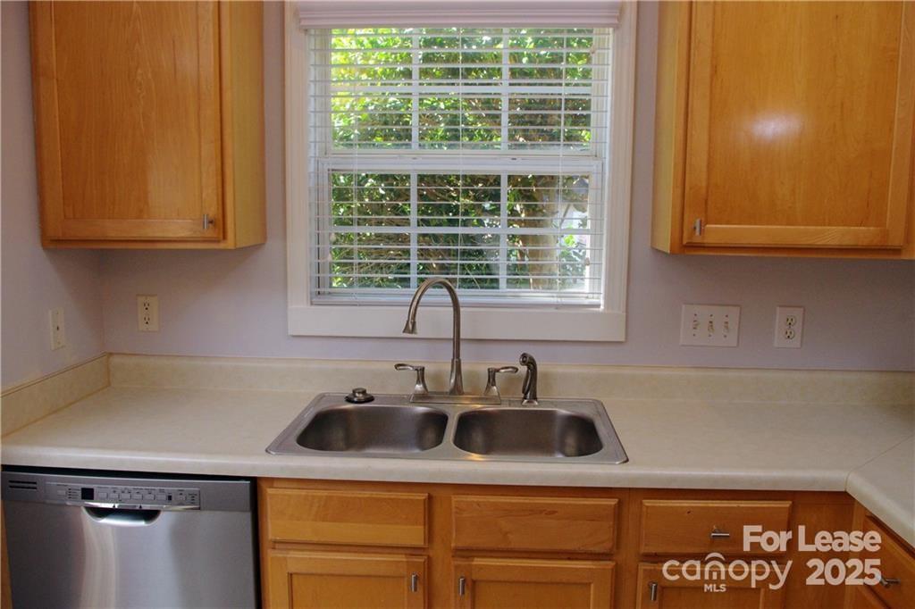 917 Shearer Street, Unit 7 Davidson, NC 28036 - Photo 23 of 36