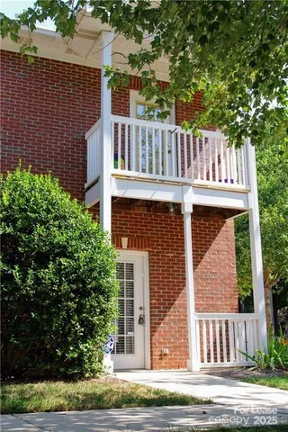 $1,640 | 917 Shearer Street, Unit 7, Davidson, NC 28036