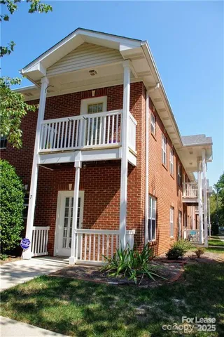 $1,640 | 917 Shearer Street, Unit 7, Davidson, NC 28036