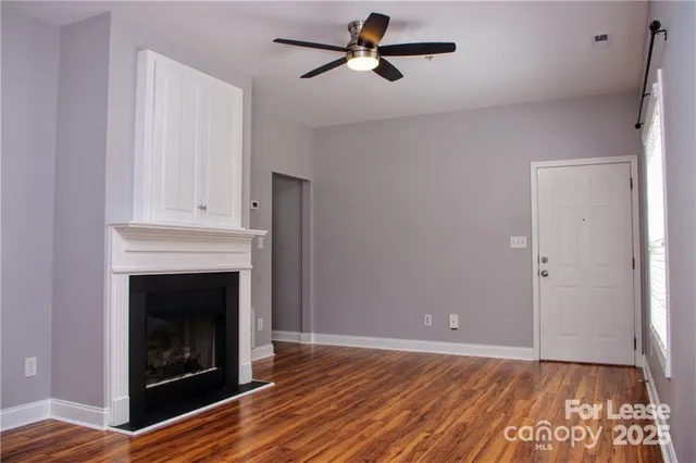 $1,640 | 917 Shearer Street, Unit 7, Davidson, NC 28036