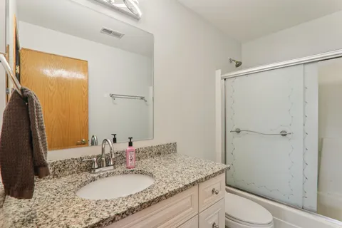 $399,000 | 268 Alpine Drive, Gilberts, IL 60136