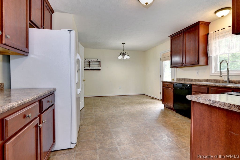 11540 Oakrise Road New Kent, VA 23124 - Photo 8 of 33 Gallery Image 8