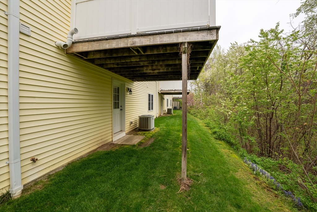 18 Ivy Hollow Road, Unit 18 West Springfield, MA 01089 - Photo 38 of 42 Gallery Image 38