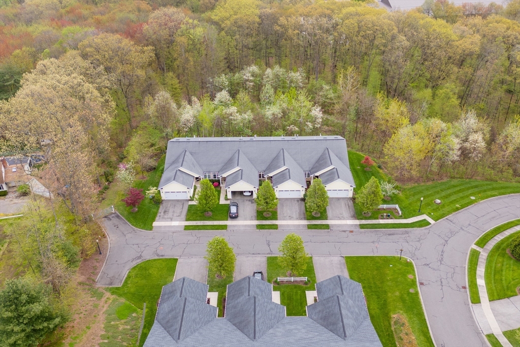 18 Ivy Hollow Road, Unit 18 West Springfield, MA 01089 - Photo 4 of 42 Gallery Image 4