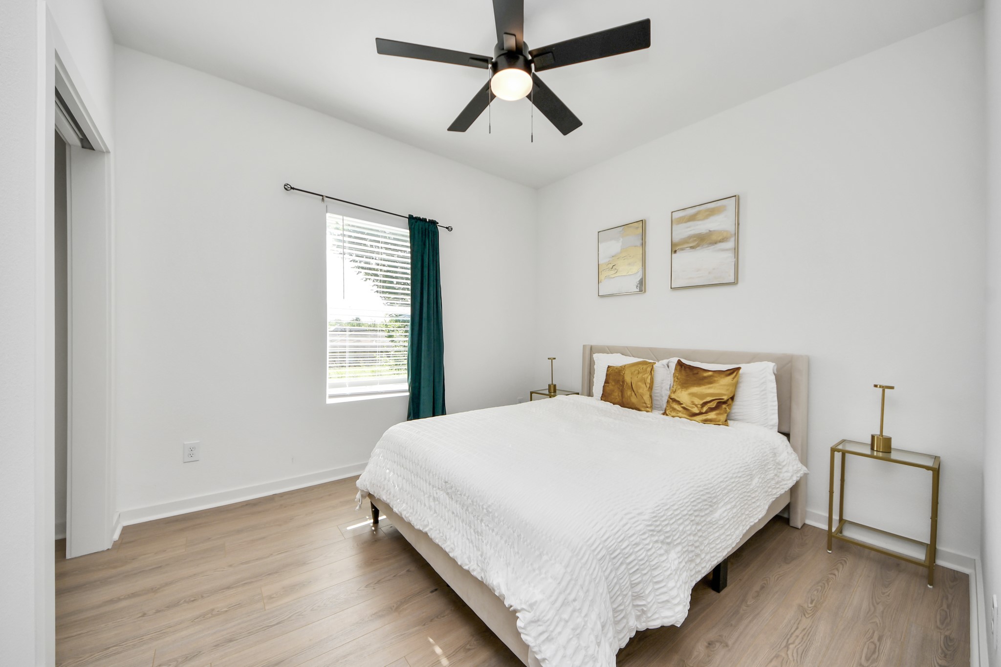 9732 Tuffly Street, Unit B Houston, TX 77029 - Photo 23 of 30