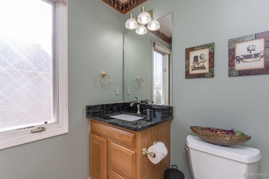 2074 Mapleridge Road Rochester Hills, MI 48309 - Photo 30 of 48