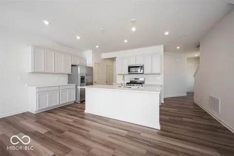 $2,400 | 14257 Tenbury Way, Fishers, IN 46037