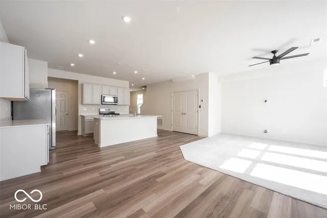 $2,400 | 14257 Tenbury Way, Fishers, IN 46037