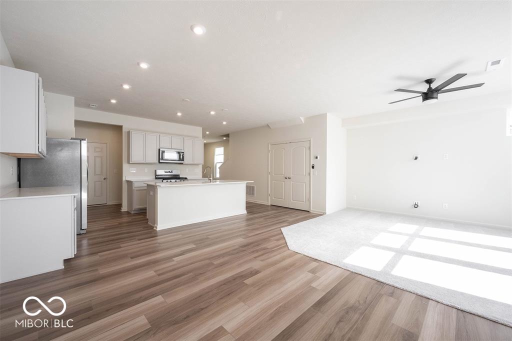 14257 Tenbury Way Fishers, IN 46037 - Photo 16 of 60