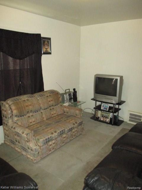 15145 Evergreen Road Detroit, MI 48223 - Photo 10 of 41