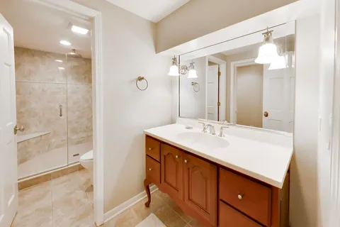 $1,175,000 | 107 Briarwood Lane, Oak Brook, IL 60523