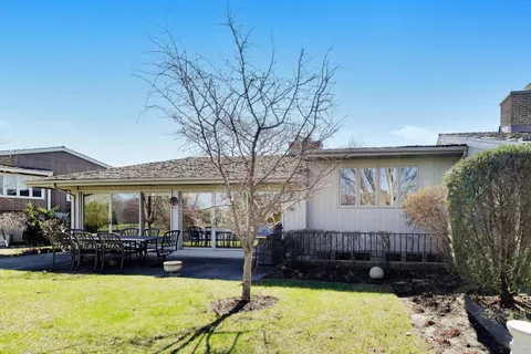 $1,175,000 | 107 Briarwood Lane, Oak Brook, IL 60523