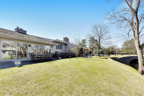 $1,175,000 | 107 Briarwood Lane, Oak Brook, IL 60523