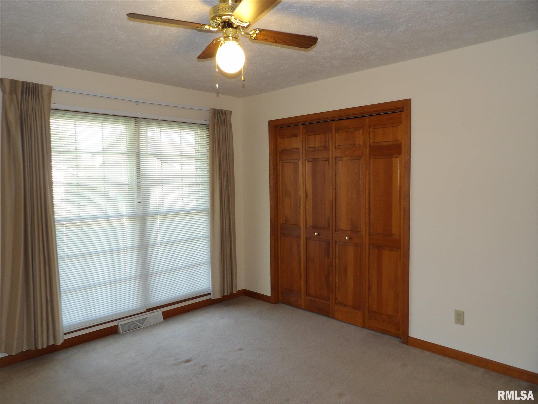 3159 Otter Lane Springfield, IL 62712 - Photo 11 of 23