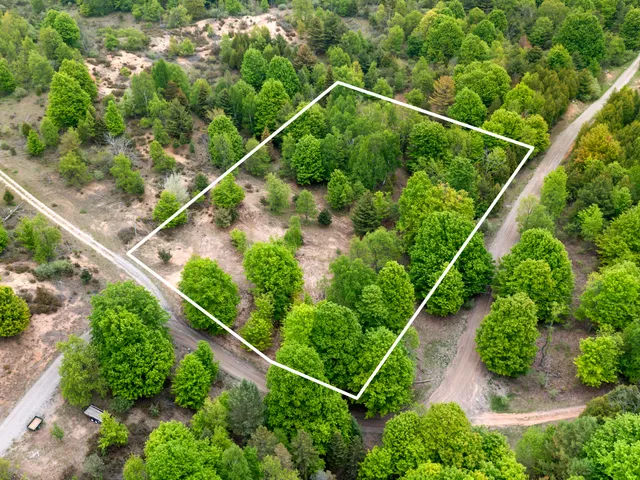 $125,000 | 15380 Lake Bluff Drive, Arcadia, MI 49613