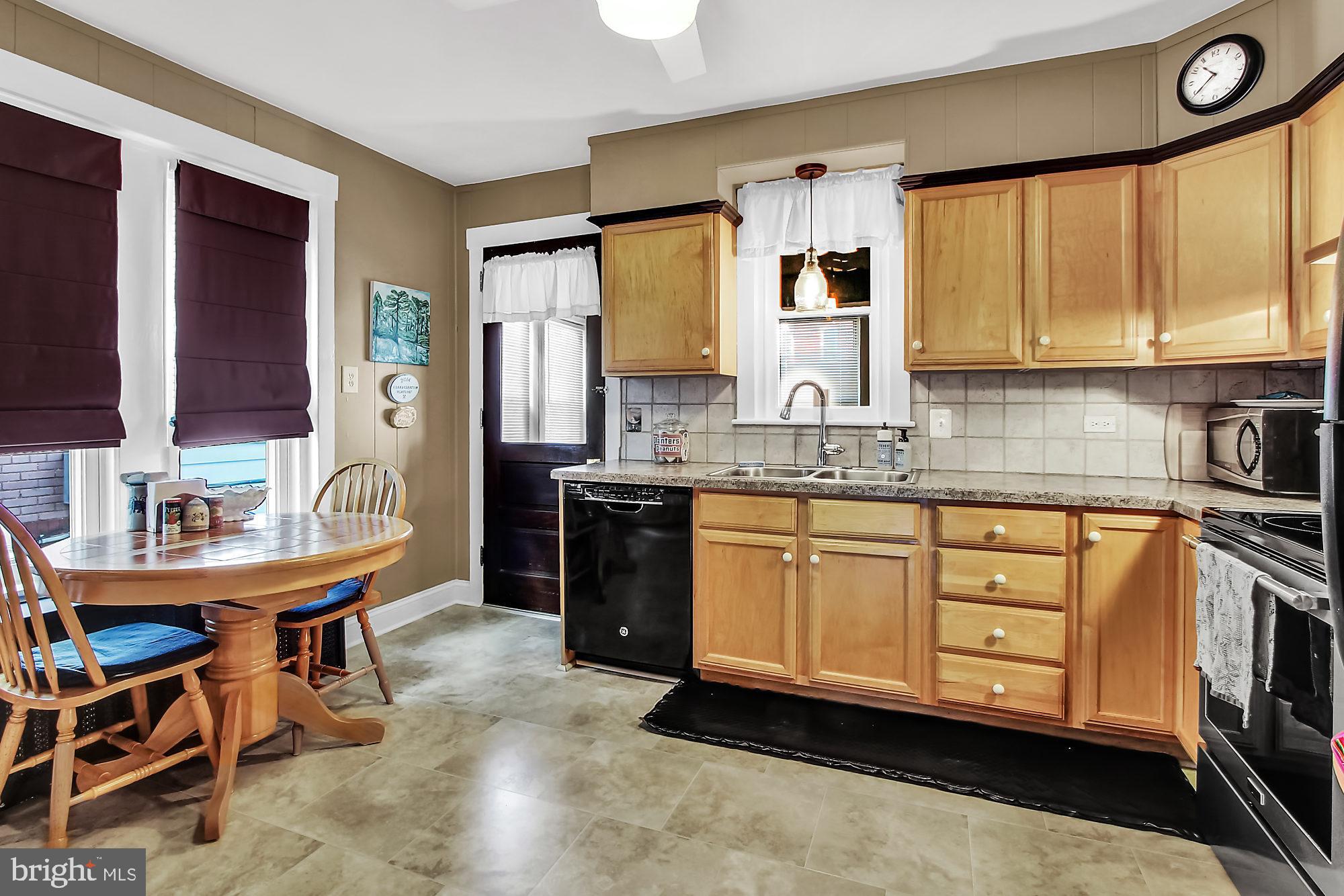 303 North Brobst Street Reading, PA 19607 - Photo 8 of 26 Gallery Image 8
