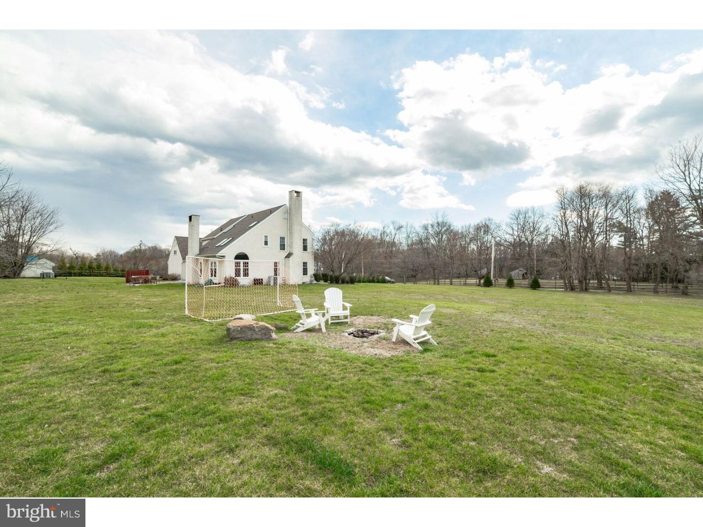 2121 Grubbs Mill Road Berwyn, PA 19312 - Photo 4 of 25 Back Yard