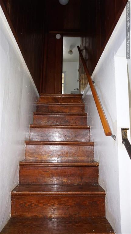 322 Beulah Road Pittsburgh, PA 15235 - Photo 13 of 22 a view of entryway