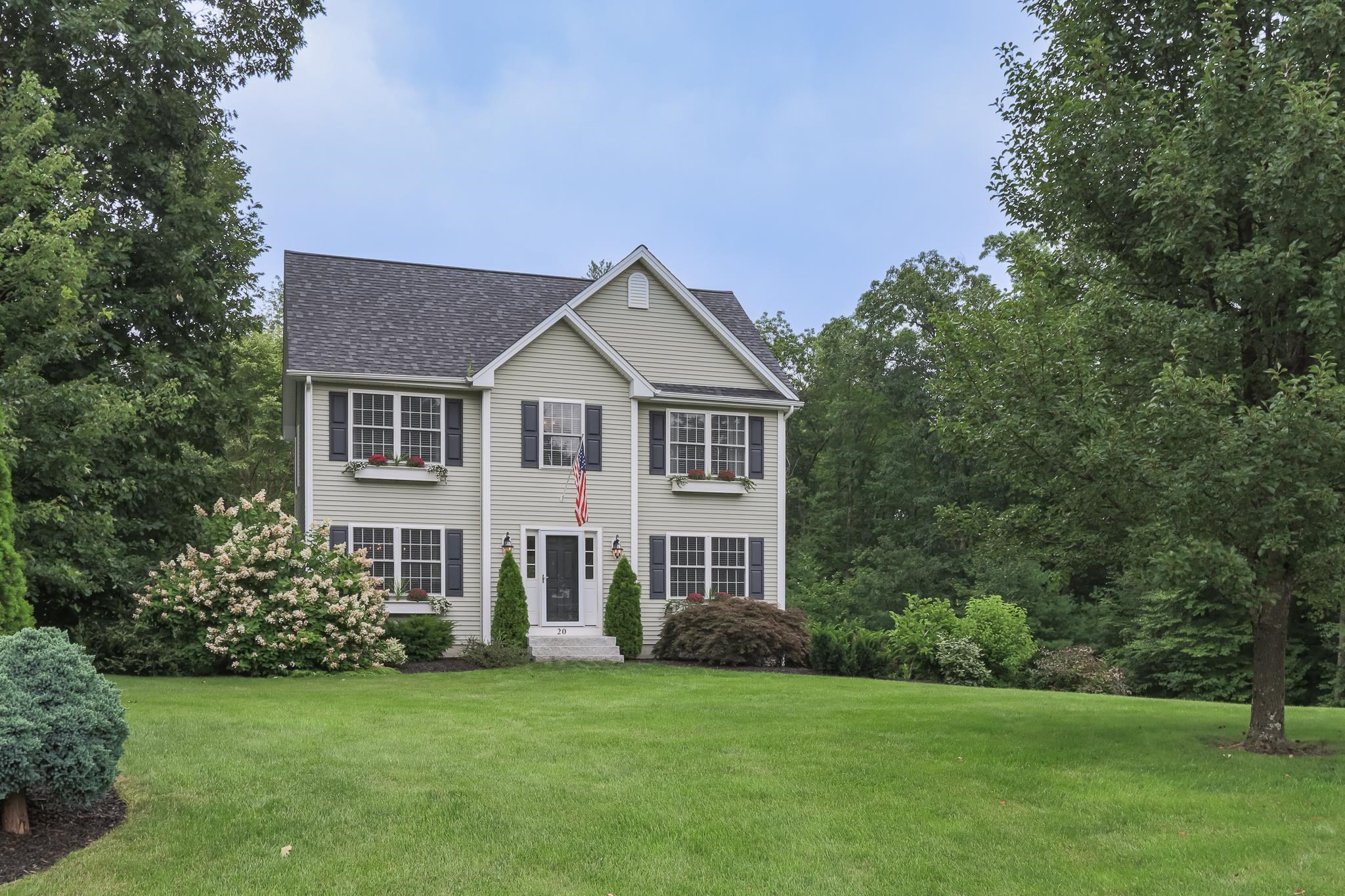 20 Nancy Lane Hooksett, NH 03106 - Photo 35 of 40