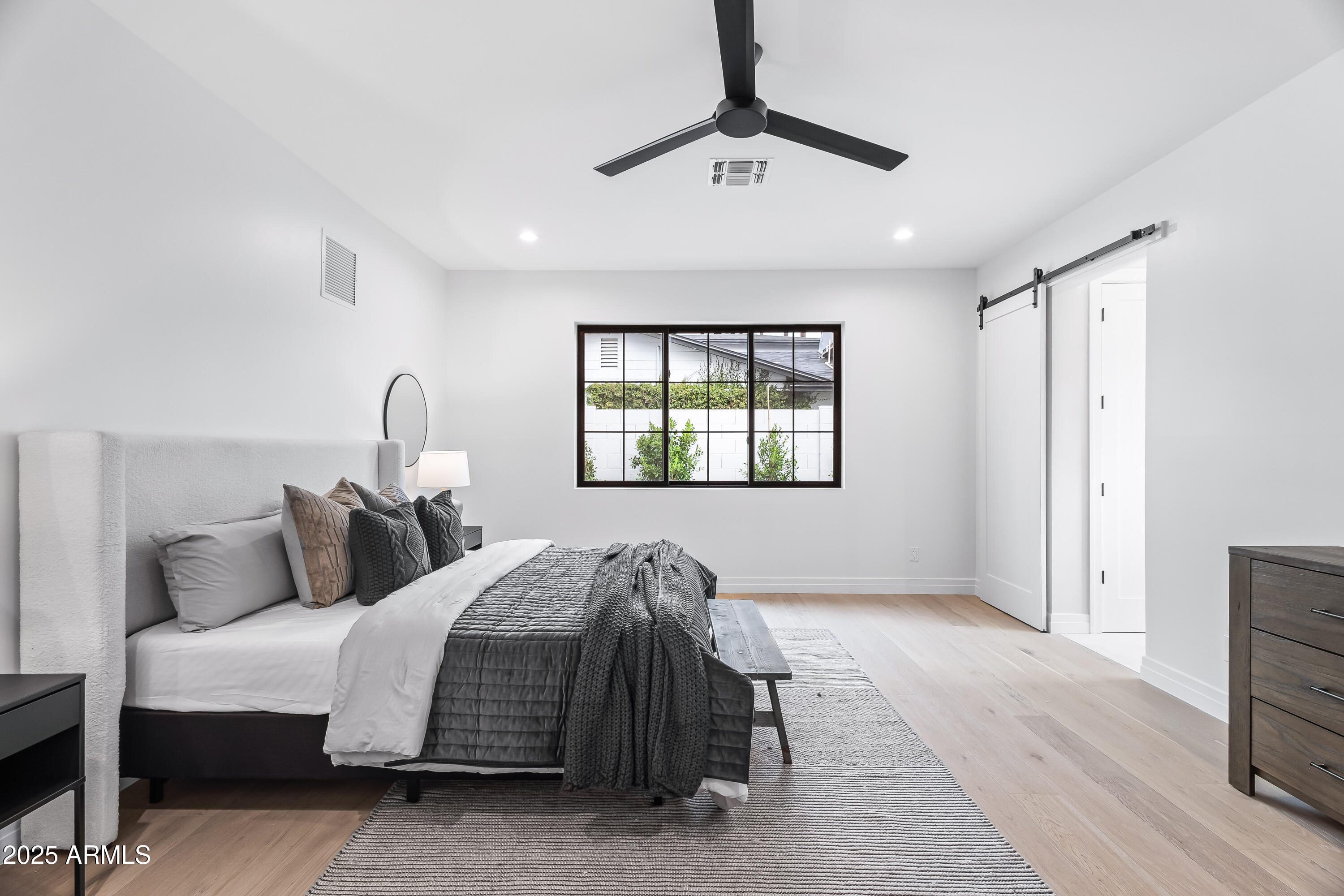 4419 North 43rd Place Phoenix, AZ 85018 - Photo 12 of 27 untitled (18 of 40)