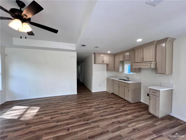 $1,500 | 622 East Llano Grande Street, Weslaco, TX 78596