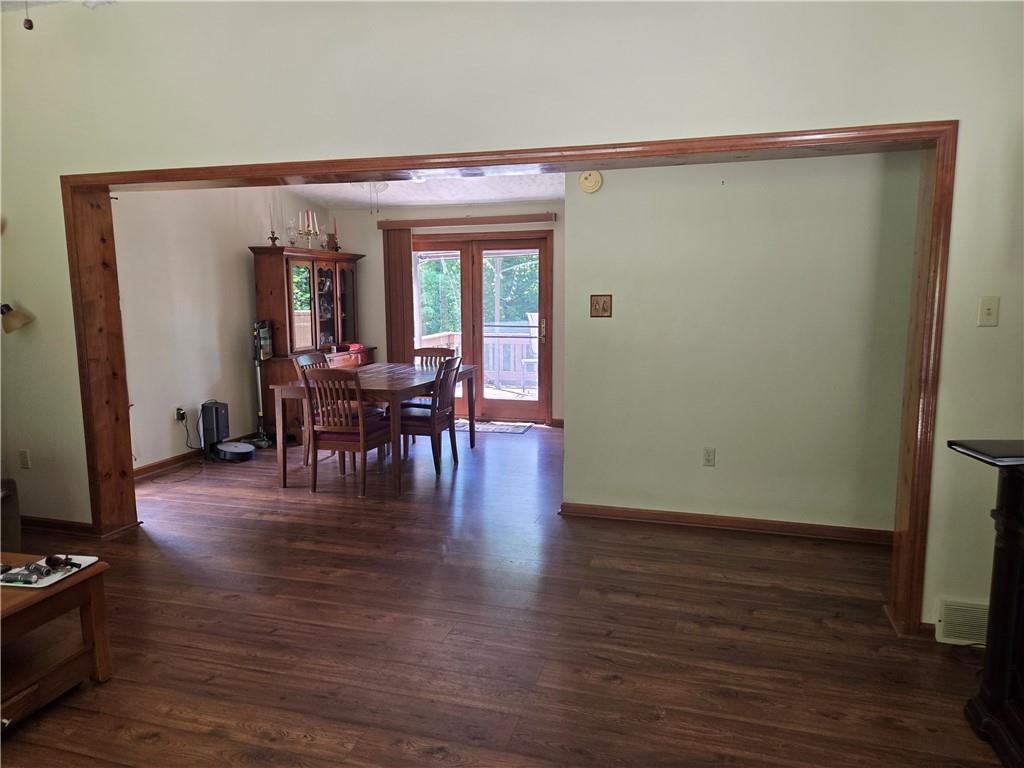 163 Noll Road Georgetown, PA 15043 - Photo 7 of 47