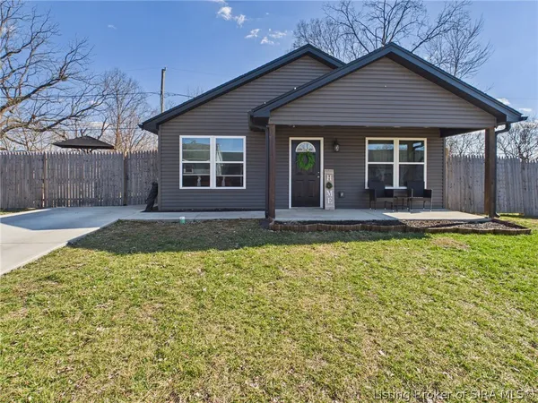 $213,900 | 117 Spring Street, Charlestown, IN 47111