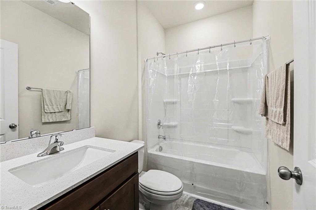 940 Bloomington Way High Point, NC 27265 - Photo 13 of 25