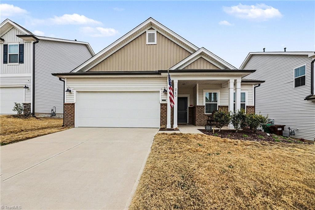 940 Bloomington Way High Point, NC 27265 - Photo 2 of 25