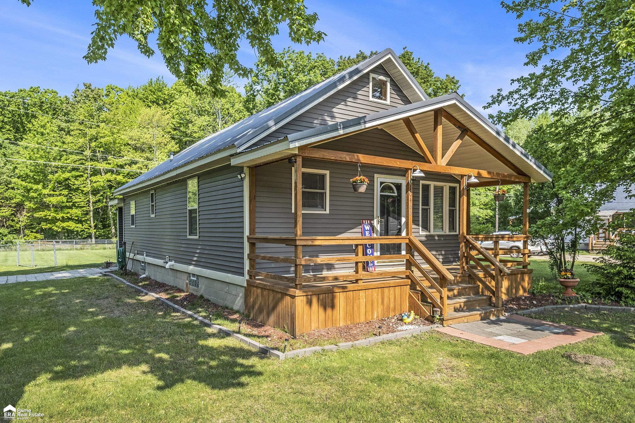10466 South Lewis Road Clio, MI 48420 - Photo 2 of 23 50177040-c06ecd71-3dd4-4650-8dab-e1f80be4dbdd.JPG