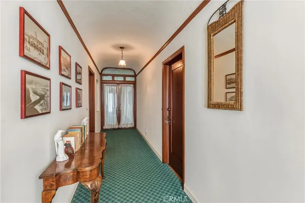 a view of an entryway with furniture