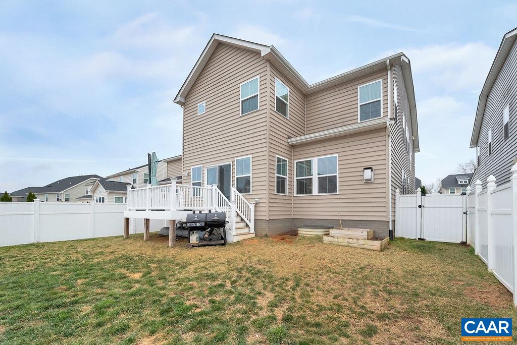 2346 Jersey Pine Ridge Charlottesville, VA 22911 - Photo 43 of 45 a bathroom with a granite countertop sink and bathtub