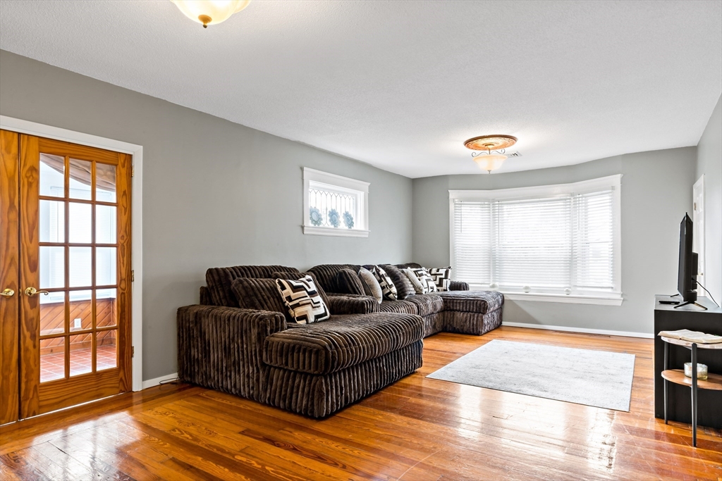 1000 Riverside Avenue Somerset, MA 02726 - Photo 16 of 26 a living room with furniture and a window