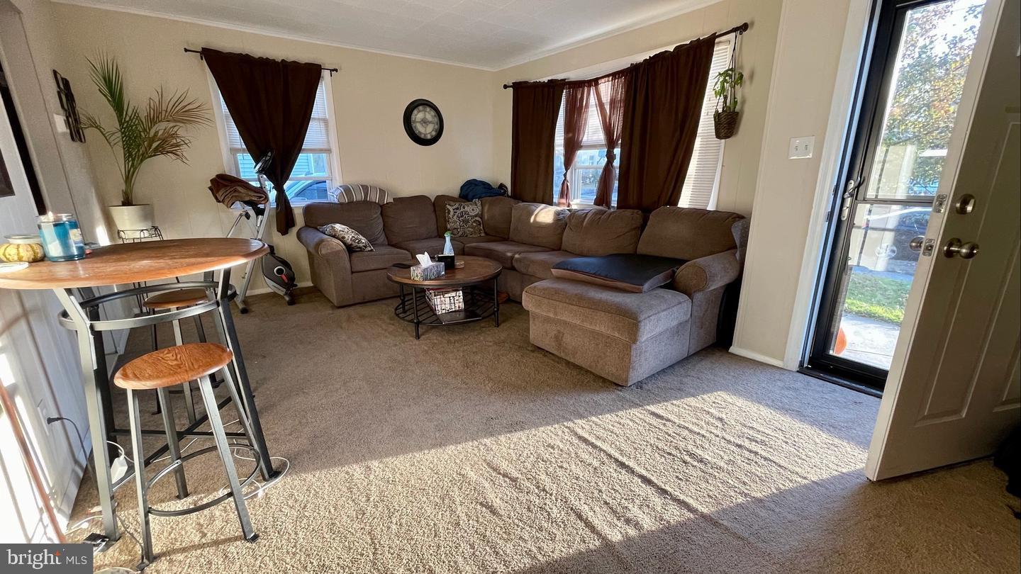 21 Overbrook Avenue Maple Shade, NJ 08052 - Photo 3 of 12 Gallery Image 3