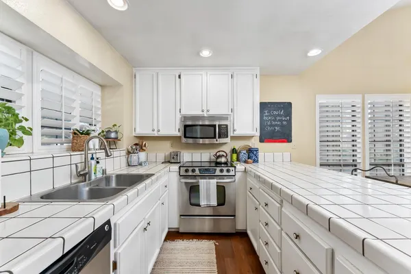 $350,000 | 6420 Quiescence Lane, Unit C, Carmichael, CA 95608