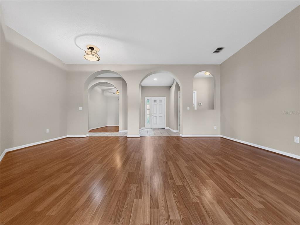 1343 Castleport Road Winter Garden, FL 34787 - Photo 3 of 28