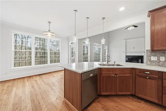 $6,400 | 125 River N Circle, Sandy Springs, GA 30328