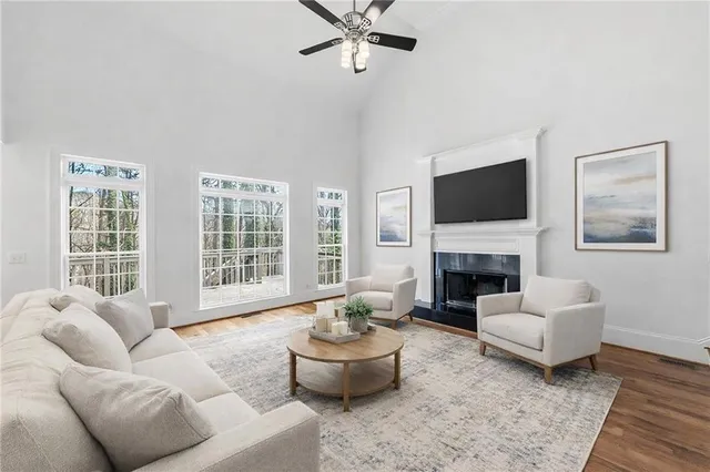 $6,400 | 125 River N Circle, Sandy Springs, GA 30328