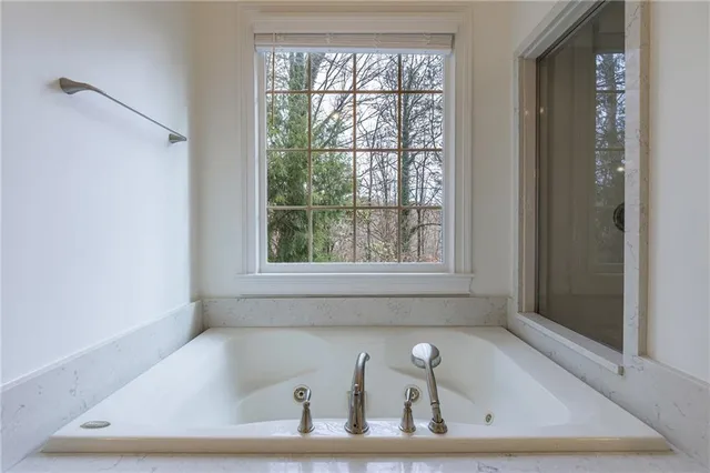 $6,400 | 125 River N Circle, Sandy Springs, GA 30328