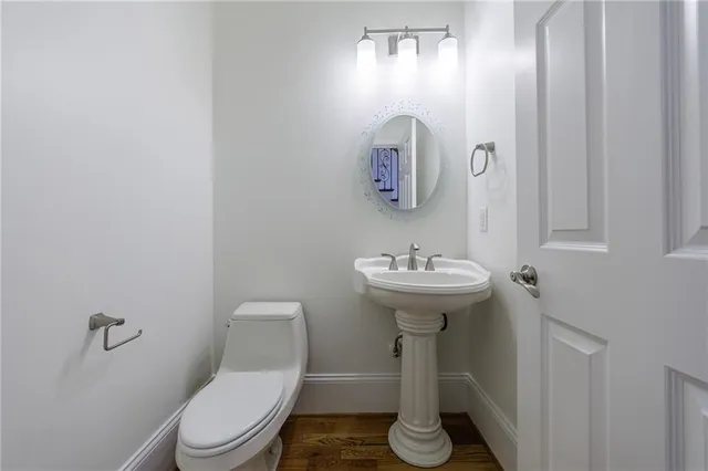 $6,400 | 125 River N Circle, Sandy Springs, GA 30328