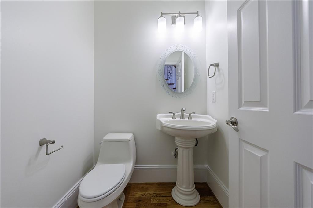 125 River N Circle Sandy Springs, GA 30328 - Photo 55 of 96