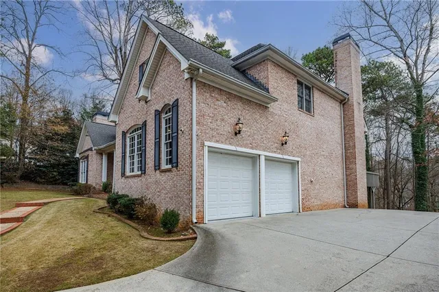 $6,400 | 125 River N Circle, Sandy Springs, GA 30328