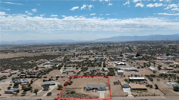 $795,000 | 8379 Beaver Avenue, Phelan, CA 92371