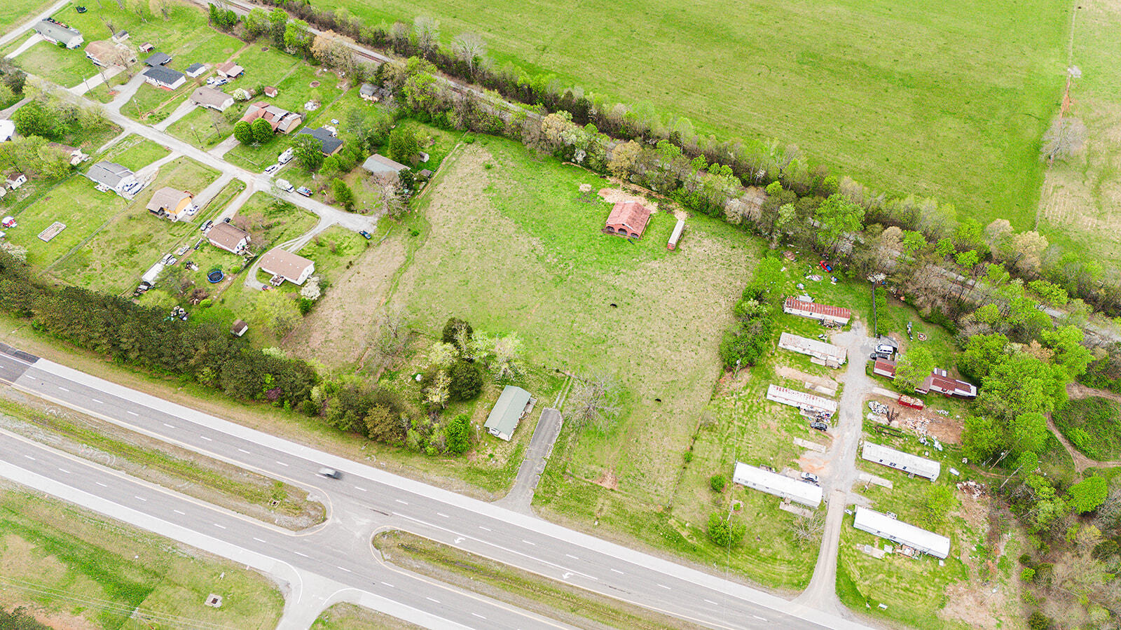 14861 Rhea County Highway Evensville, TN 37332 - Photo 2 of 6 DJI_20250407182409_0089_D