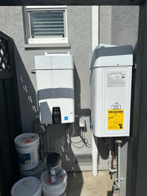 128 Bristol Boulevard San Leandro, CA 94577 - Photo 29 of 32 a bathroom with a toilet a sink and a mirror