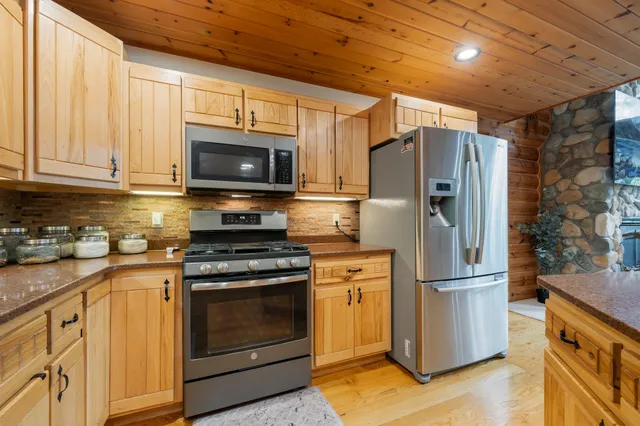 $610,000 | 3812 Brehmer Road, Abrams, WI 54101