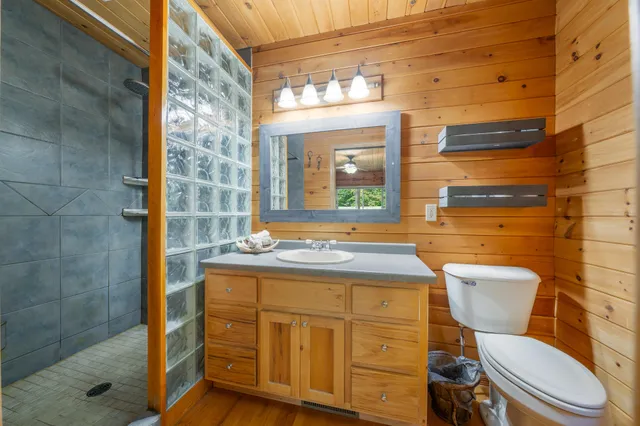 $610,000 | 3812 Brehmer Road, Abrams, WI 54101