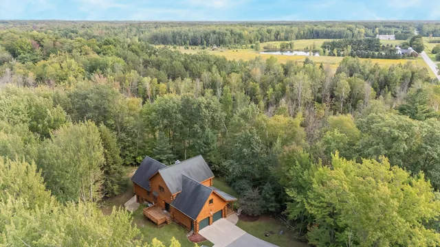 $610,000 | 3812 Brehmer Road, Abrams, WI 54101