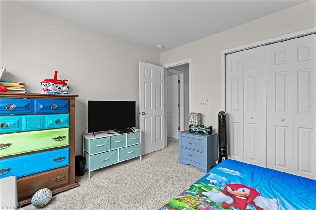 3033 Renaissance Parkway Jamestown, NC 27282 - Photo 25 of 32