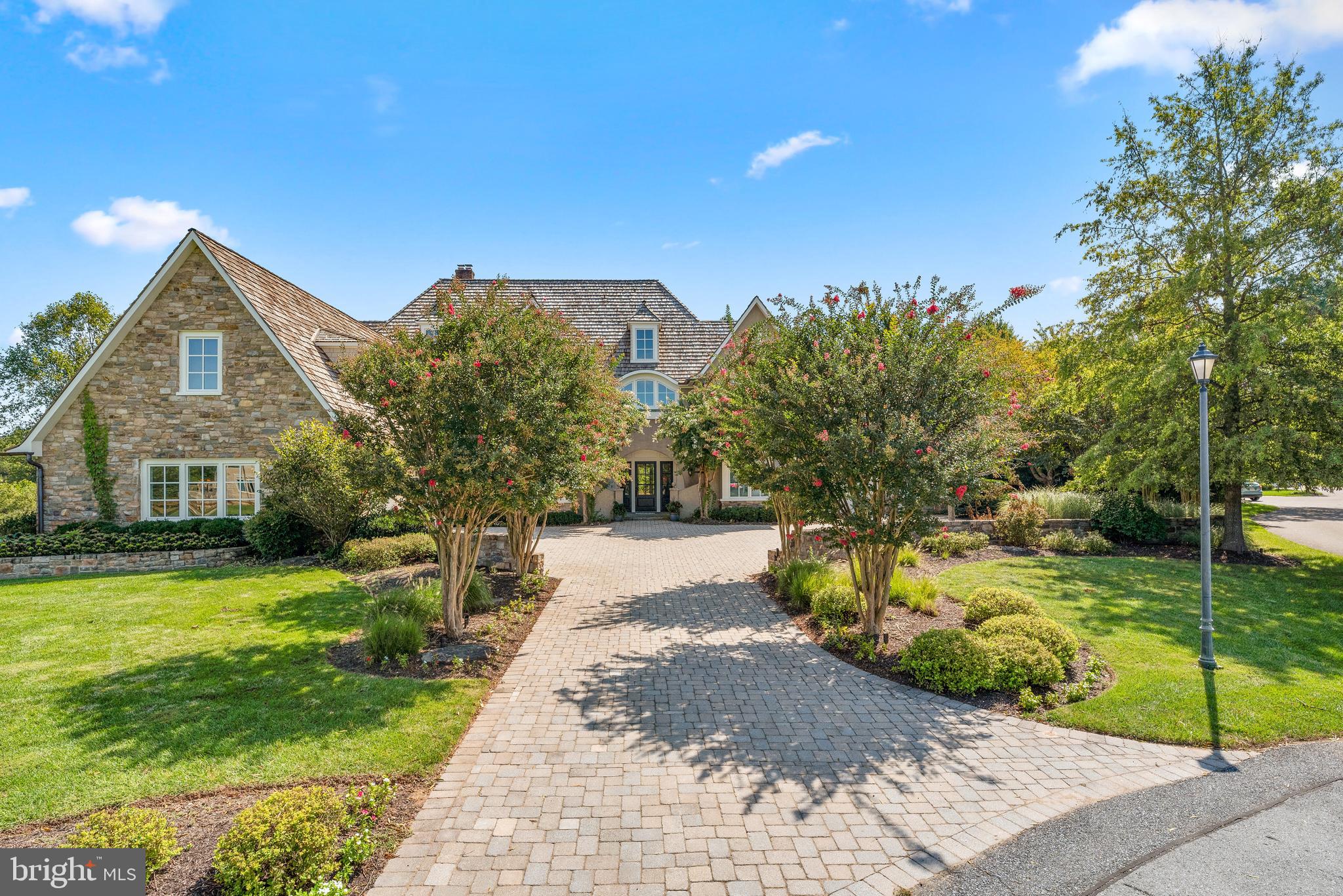 10818 Red Barn Lane Potomac, MD 20854 - Photo 2 of 141 Driveway Entrance